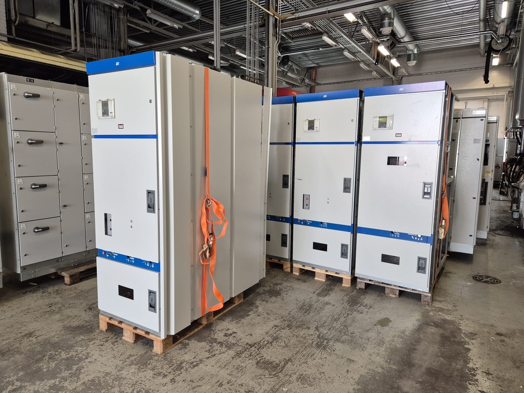 24kV 20kA 1250A VEO VEKE24 kojeisto vm. 2015
