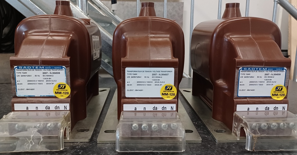 Voltage transformer Sadtem Y24M 20000:V3/100:V3/100:3 20VA cl 0,2; 30VA