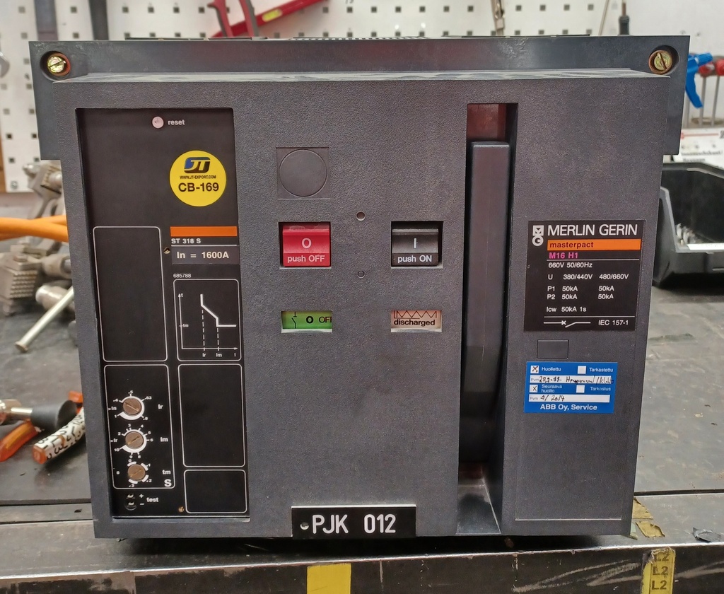 1600A circuit breaker Merlin Gerin Masterpact M16 H1