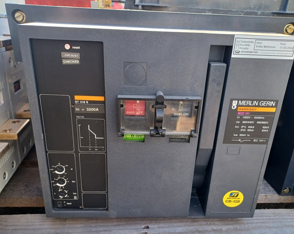 3200A Circuit breaker Merlin Gerin Masterpact M32 H1