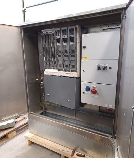 [KE-126] 250A 400V Icw 15kA Teollisuuskojeistot, low voltage center