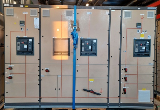 [KE-225] 3200A 230_400V Icw 80kA Ipk 160 kA Norelco fields 01-04 low voltage center