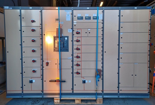 [KE-224] 1600A 230_400V Icw 80kA Ipk 160 kA Norelco kentät 01-04